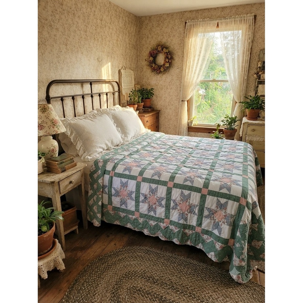 Handmade Vintage Quilt Star Pattern Cottagecore Heirloom Lagenlook Grannycore